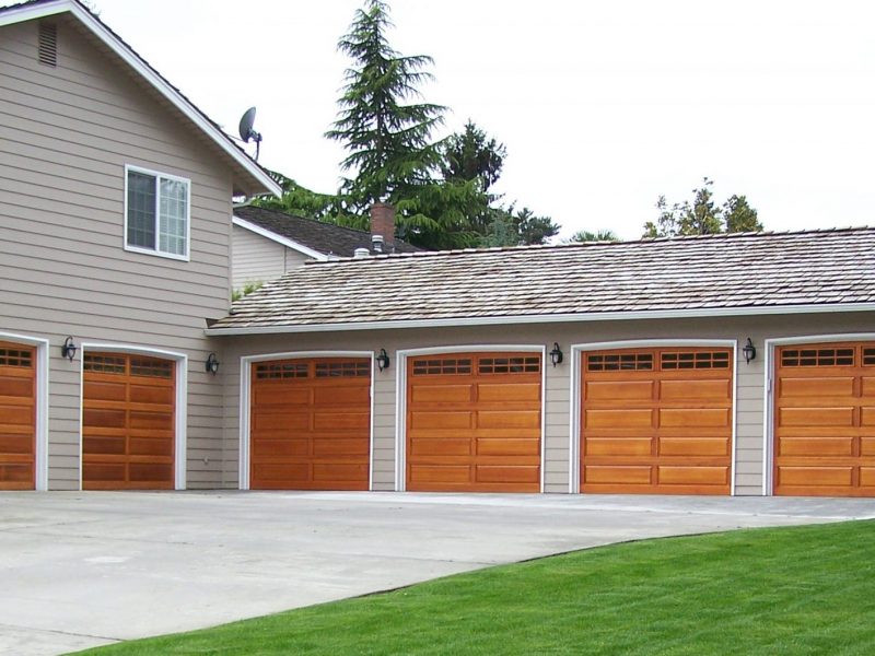 residential garage doors supplier canada